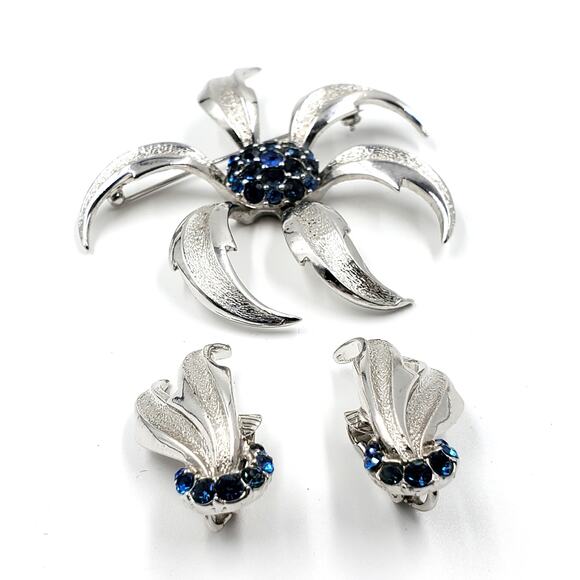 Vintage Marcel Boucher Blue Crystal Starburst Floral Brooch & Earrings Set 1950s - Picture 2 of 14